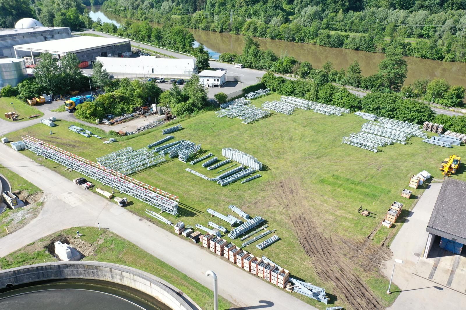 Luftaufnahme Stahlbau-Montageplatz – ProMontagen AG